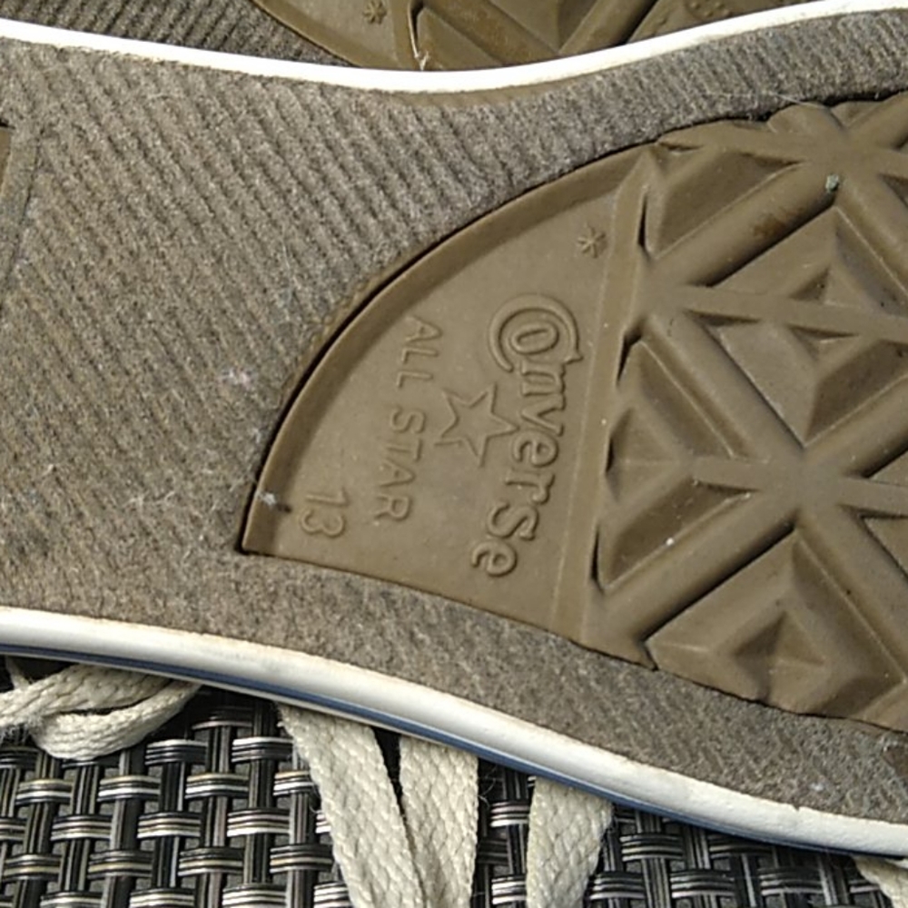 Converse - Picture 3 of 4